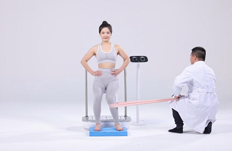 Iliac Bone Abduction (sitting with the left lower limb adducted)